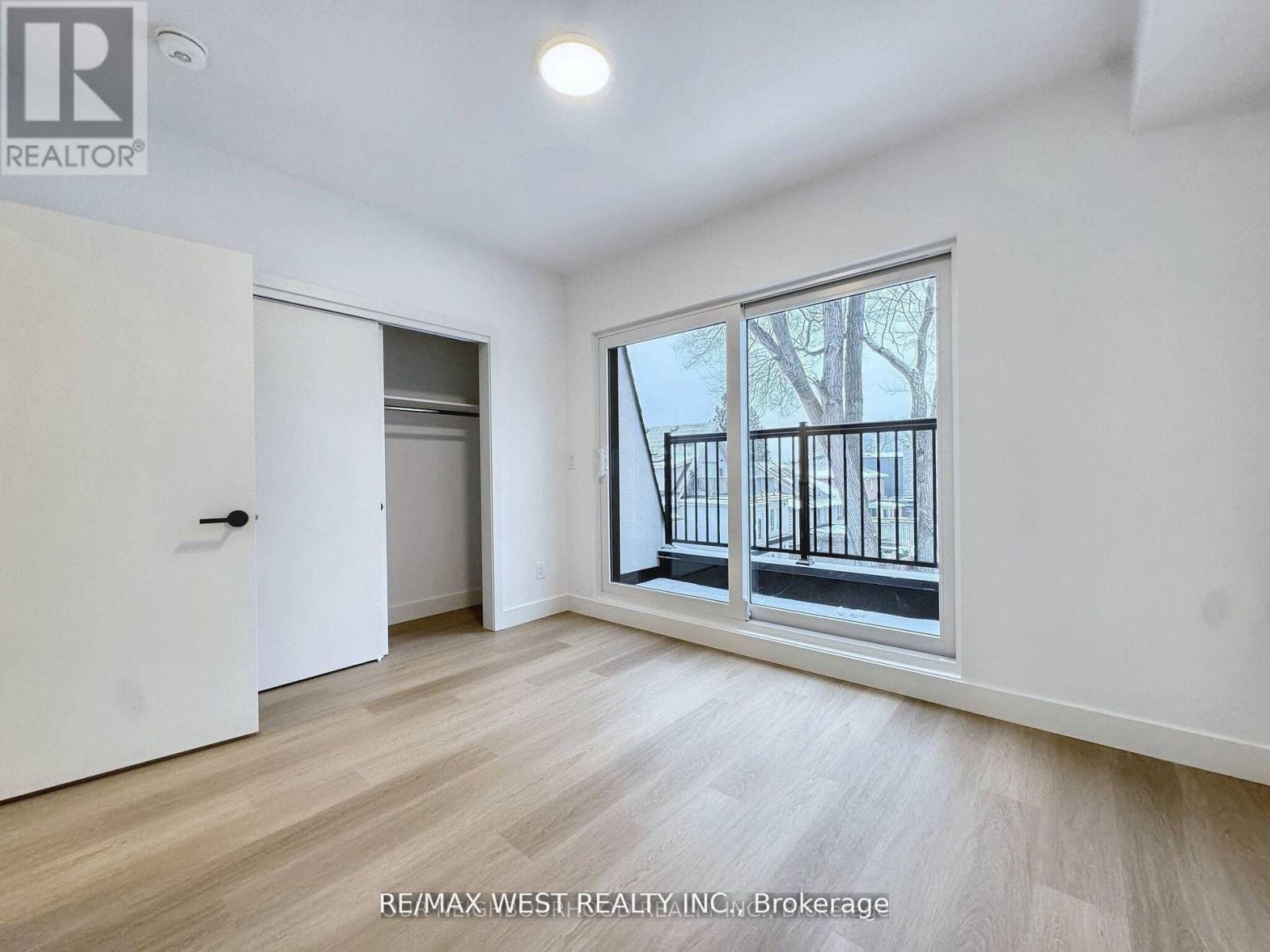 49 Morningside Avenue, Toronto, Ontario  M6S 1C6 - Photo 21 - W12678906