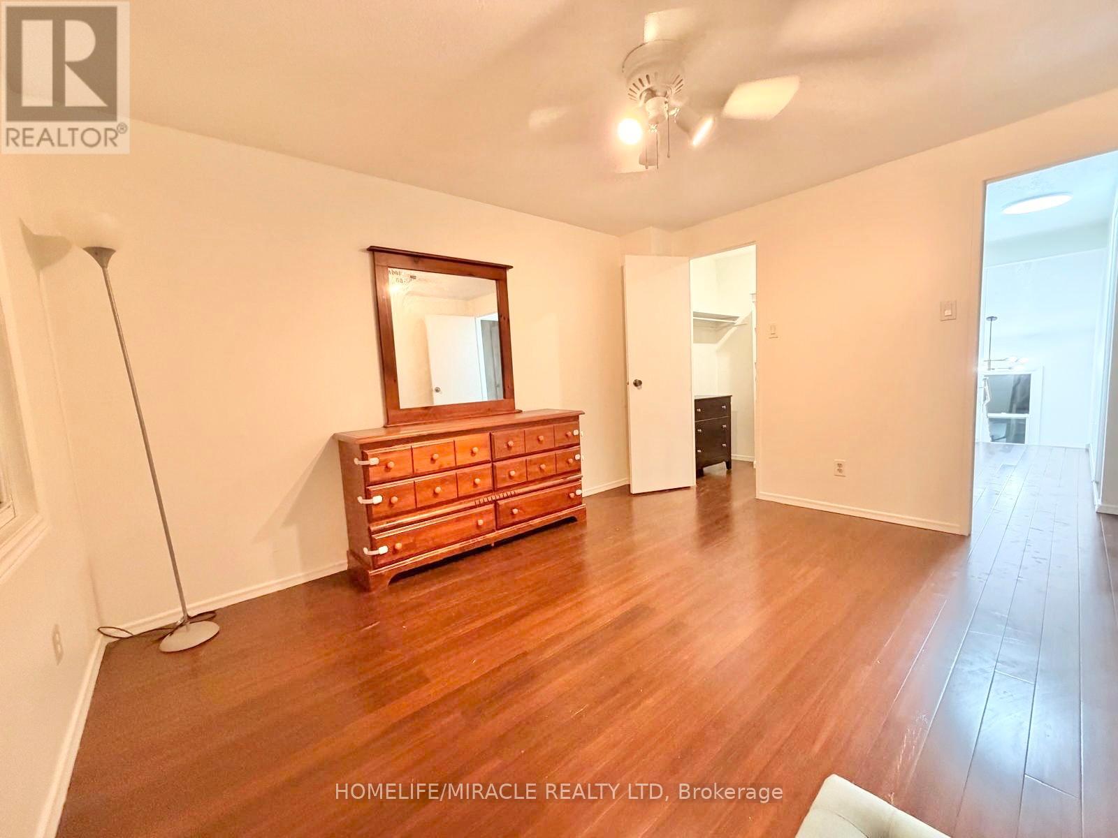 2 - 433 Keats Way, Waterloo, Ontario  N2L 5S7 - Photo 13 - X12678880