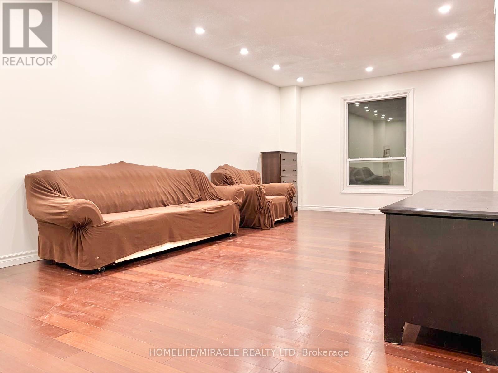 2 - 433 Keats Way, Waterloo, Ontario  N2L 5S7 - Photo 2 - X12678880