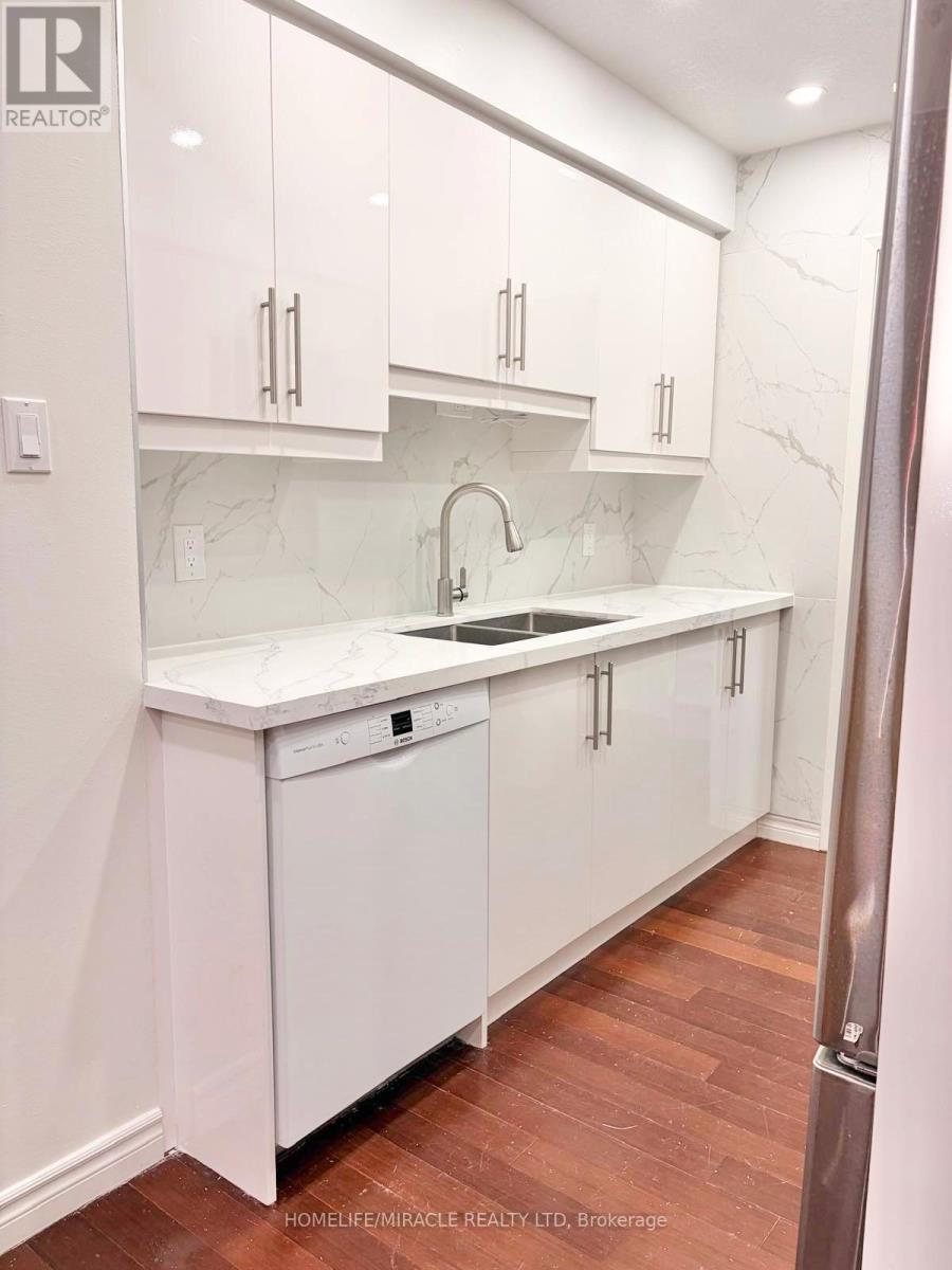 2 - 433 Keats Way, Waterloo, Ontario  N2L 5S7 - Photo 5 - X12678880