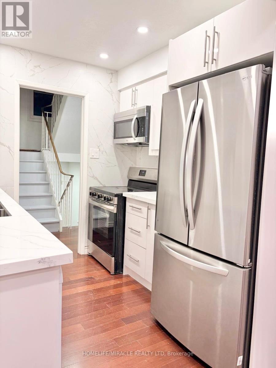 2 - 433 Keats Way, Waterloo, Ontario  N2L 5S7 - Photo 7 - X12678880