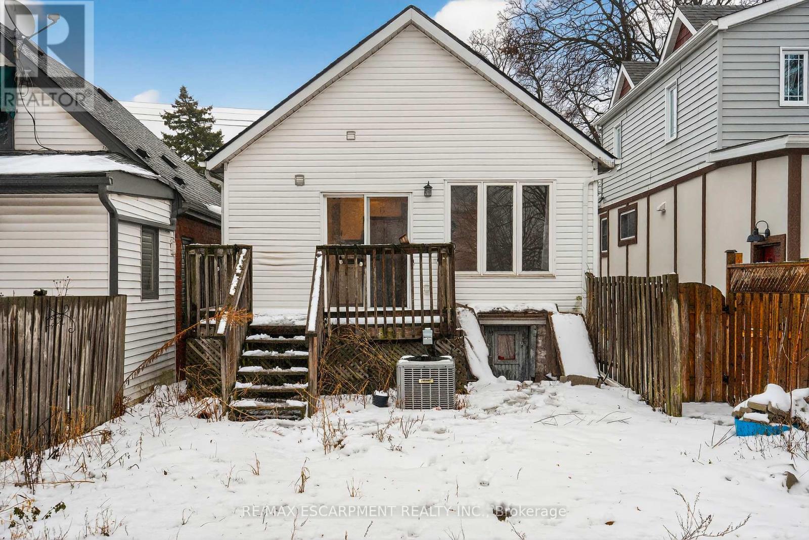 218 East 8th Street, Hamilton, Ontario  L9A 3L8 - Photo 44 - X12678894