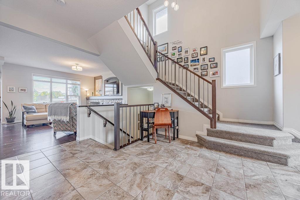 1019 Coopers Hawk Link Li Nw, Edmonton, Alberta  T5S 0H7 - Photo 9 - E4469476