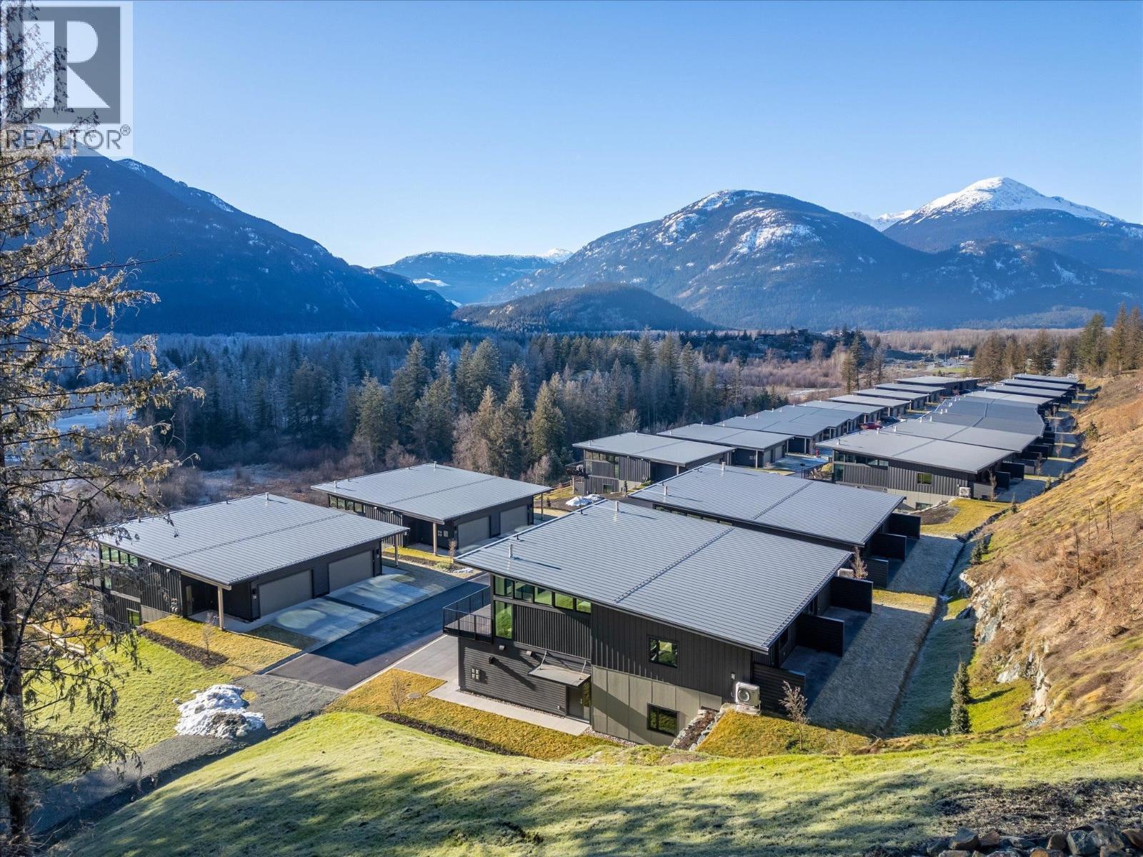 29 4000 SUNSTONE WAY, Pemberton, British Columbia