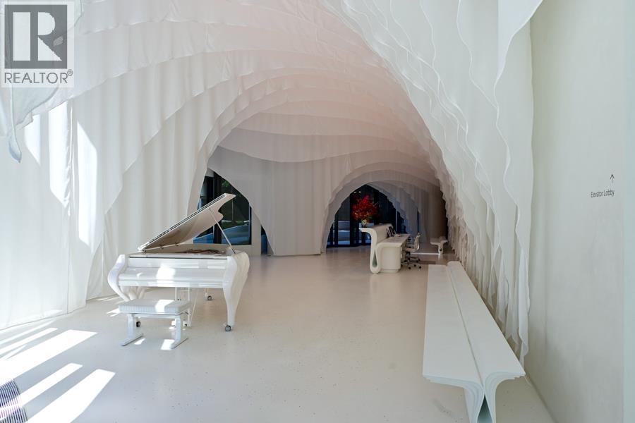 2204 1033 NELSON STREET, Vancouver, British Columbia