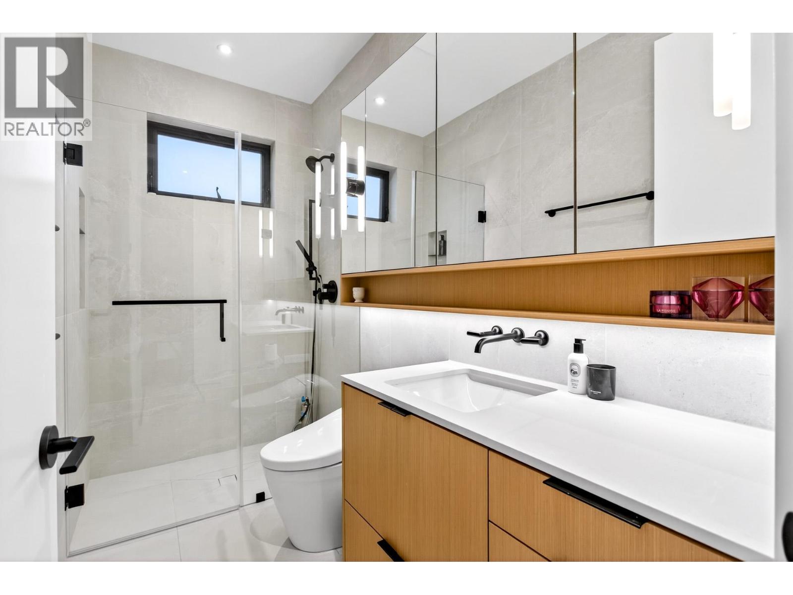 4066 Triumph Street, Burnaby, British Columbia V5C 1Z2 - Photo 18 - R3077671