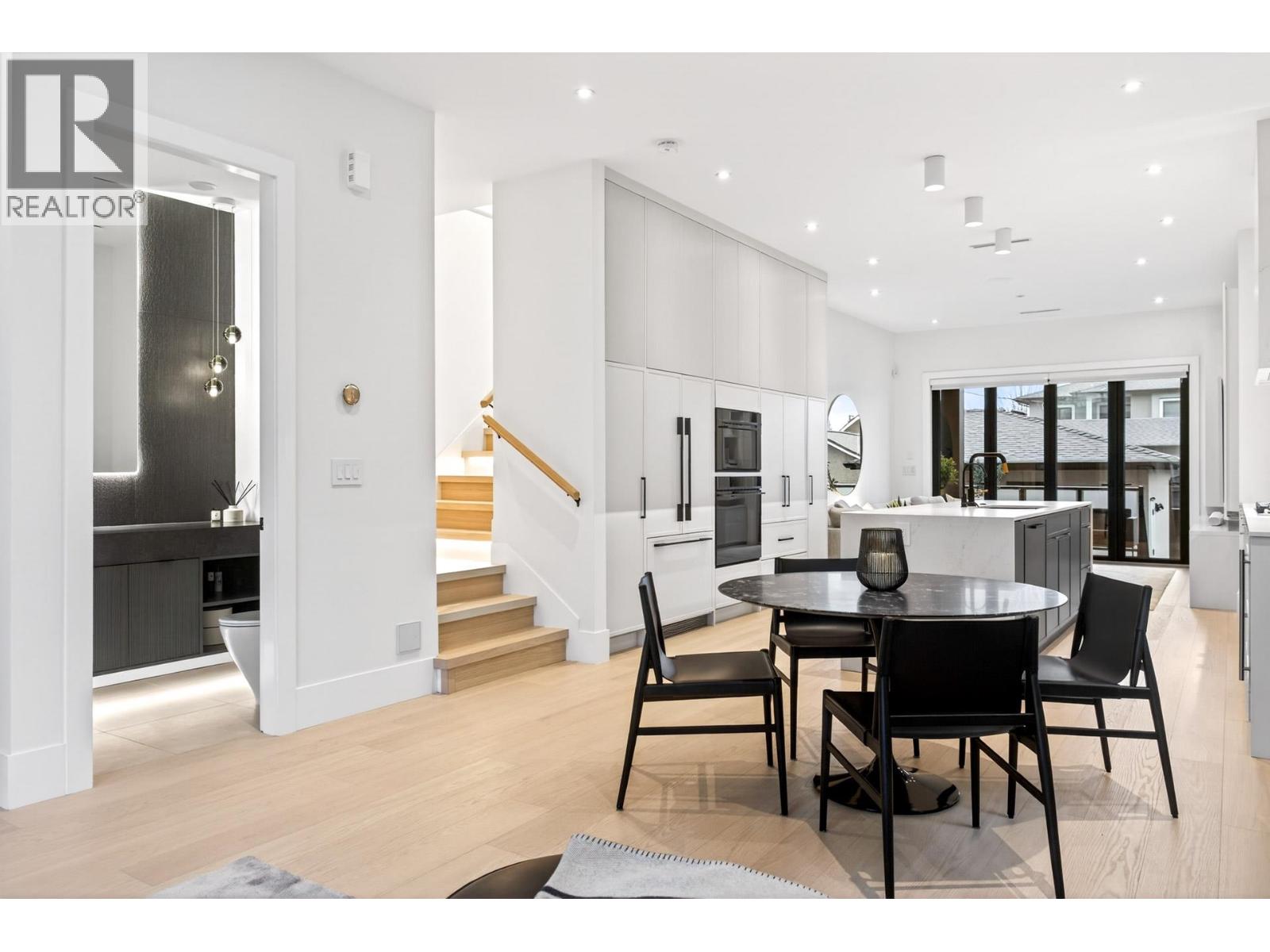 4066 Triumph Street, Burnaby, British Columbia V5C 1Z2 - Photo 13 - R3077671