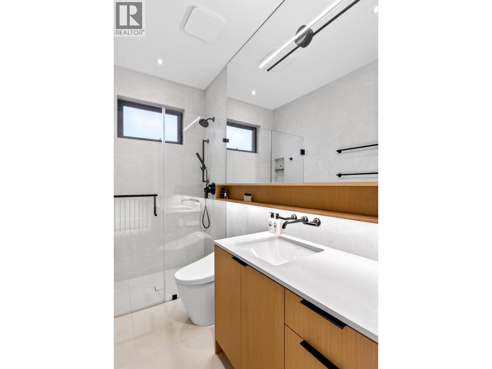 4066 Triumph Street, Burnaby, British Columbia V5C 1Z2 - Photo 22 - R3077671