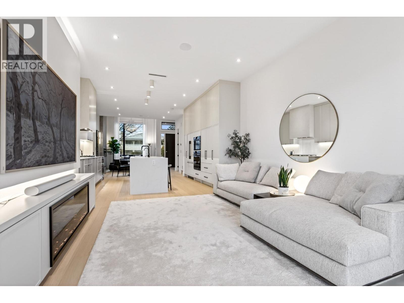 4066 Triumph Street, Burnaby, British Columbia V5C 1Z2 - Photo 10 - R3077671