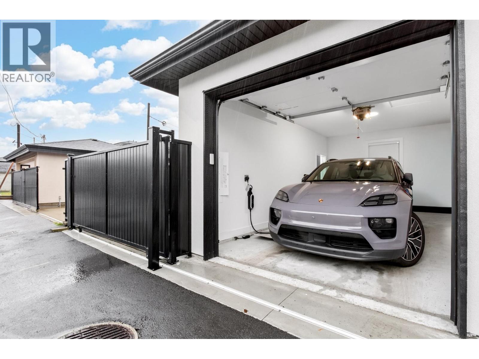 4066 Triumph Street, Burnaby, British Columbia V5C 1Z2 - Photo 27 - R3077671