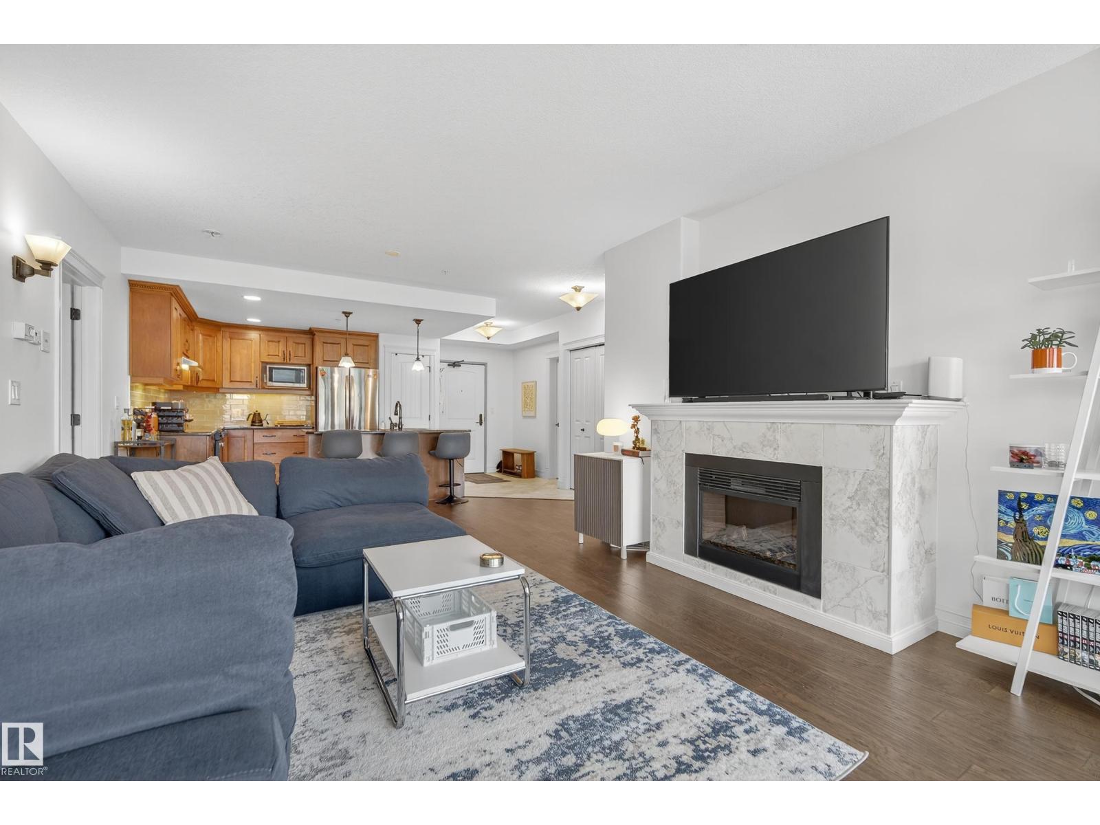 #603 10142 111 St Nw, Edmonton, Alberta T5K 1K6 - Photo 1 - E4469477