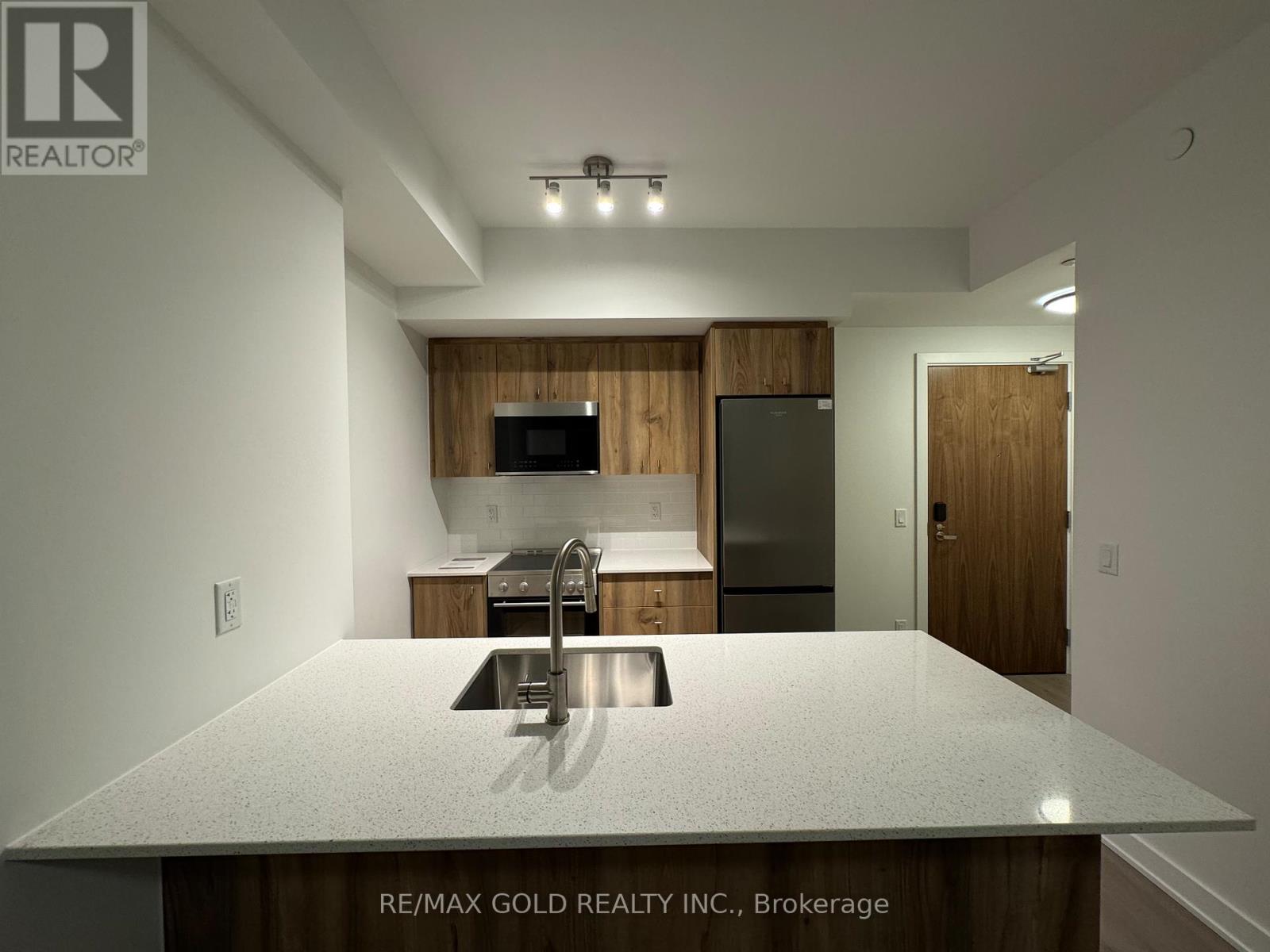 907 - 25 Wellington Street S, Kitchener, Ontario  N2G 0G5 - Photo 3 - X12651100