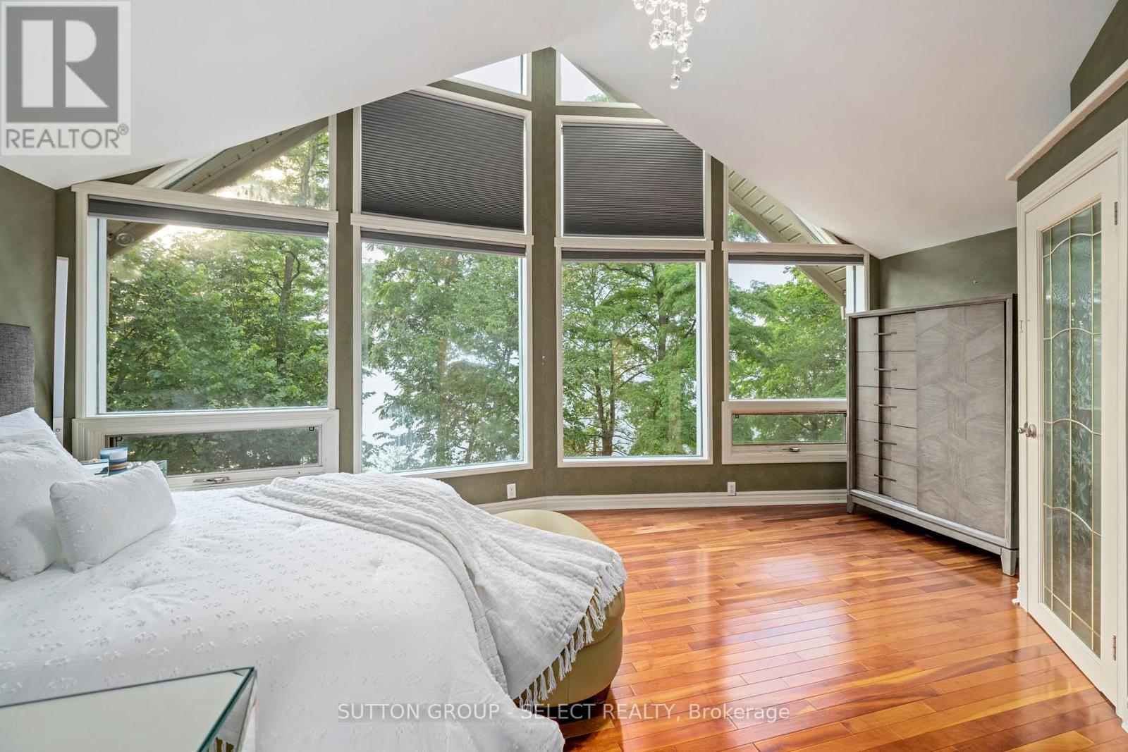 5284 Cliff Road, Lambton Shores, Ontario  N0N 1J7 - Photo 25 - X12480601