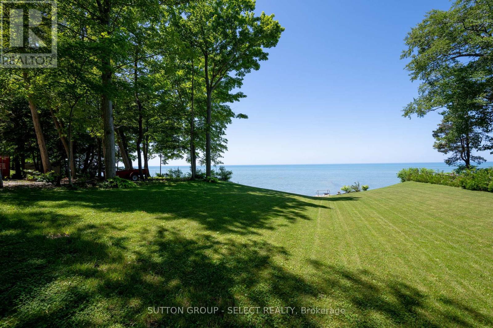 5284 Cliff Road, Lambton Shores, Ontario  N0N 1J7 - Photo 40 - X12480601
