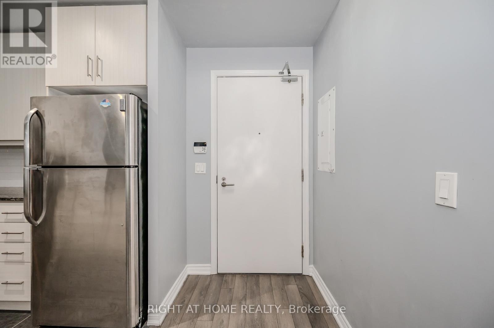 917 - 15 James Finlay Way, Toronto, Ontario  M3M 0B3 - Photo 20 - W12678926