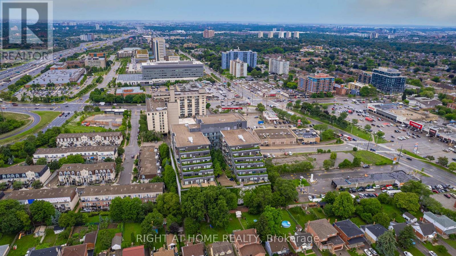 917 - 15 James Finlay Way, Toronto, Ontario  M3M 0B3 - Photo 29 - W12678926