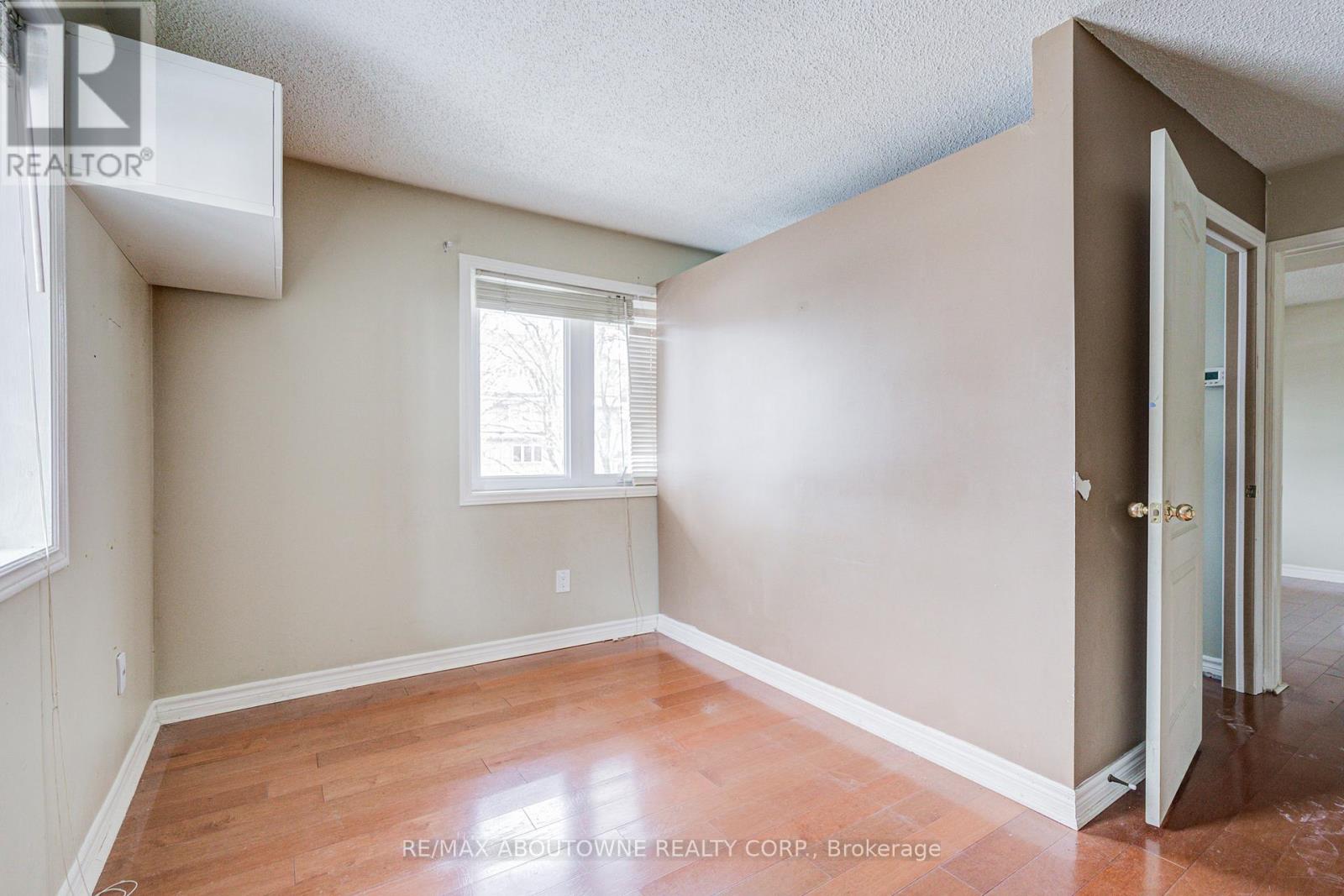 213 - 101 Bristol Road E, Mississauga, Ontario  L4Z 3P4 - Photo 11 - W12678928