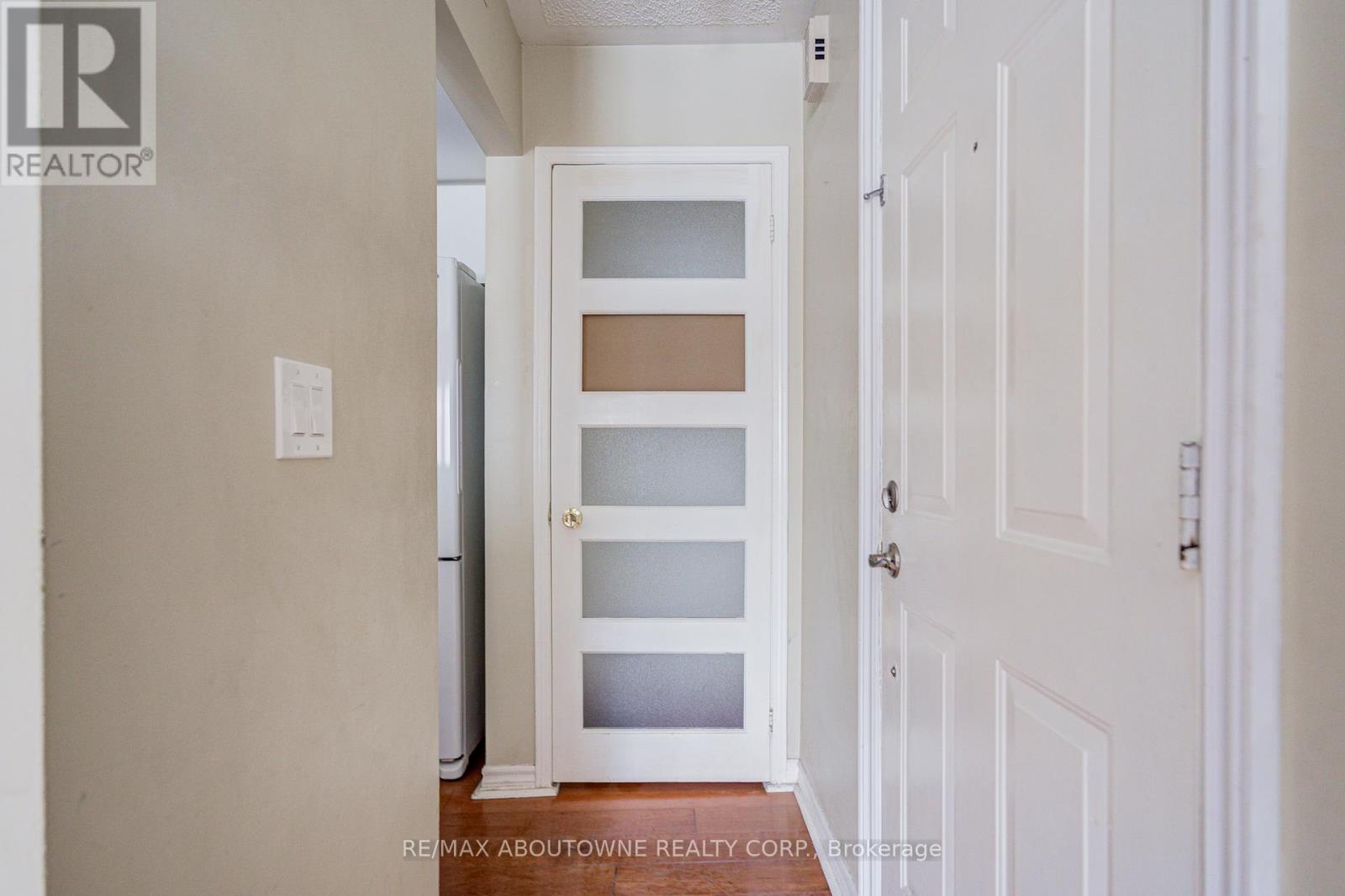 213 - 101 Bristol Road E, Mississauga, Ontario  L4Z 3P4 - Photo 12 - W12678928