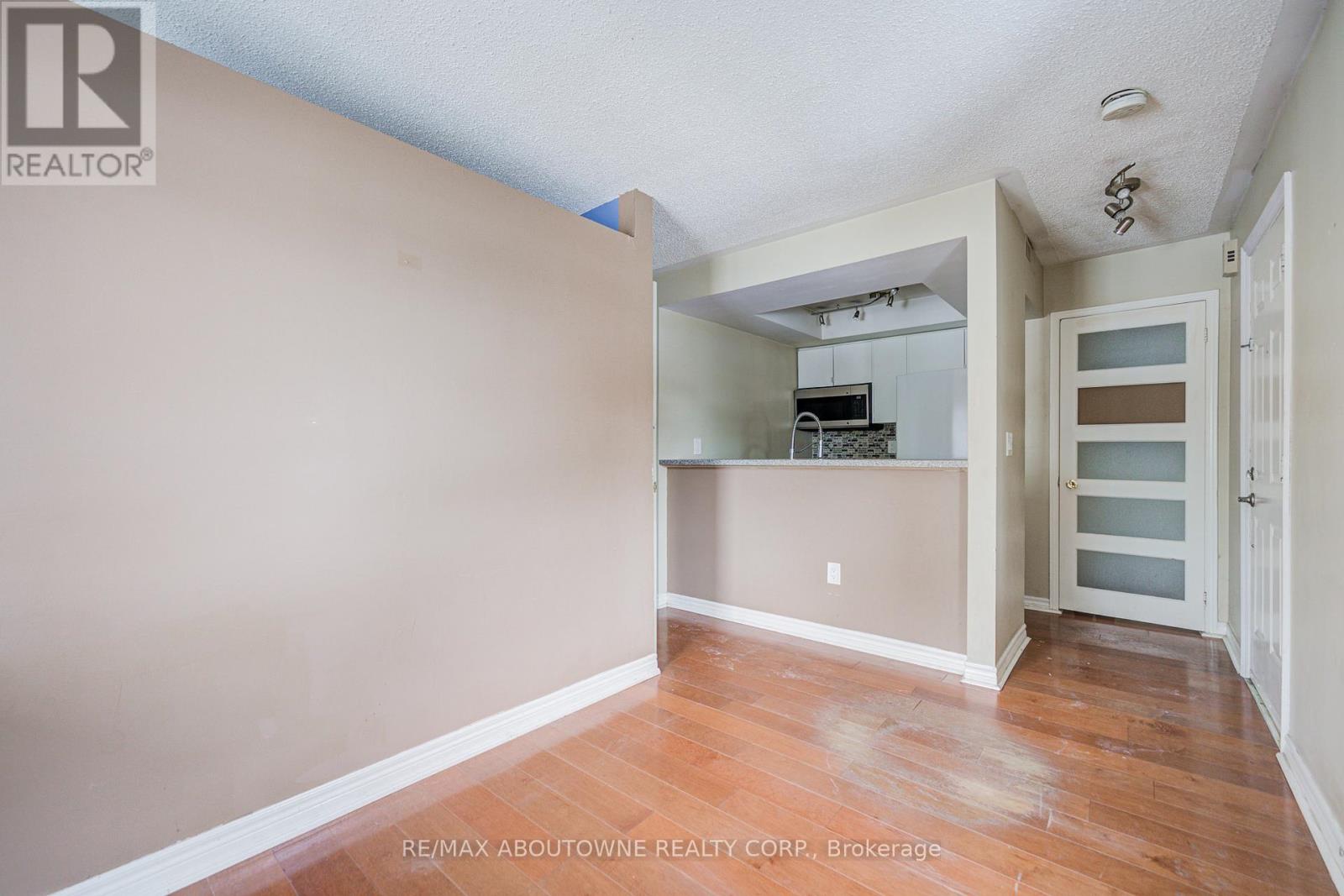 213 - 101 Bristol Road E, Mississauga, Ontario  L4Z 3P4 - Photo 15 - W12678928