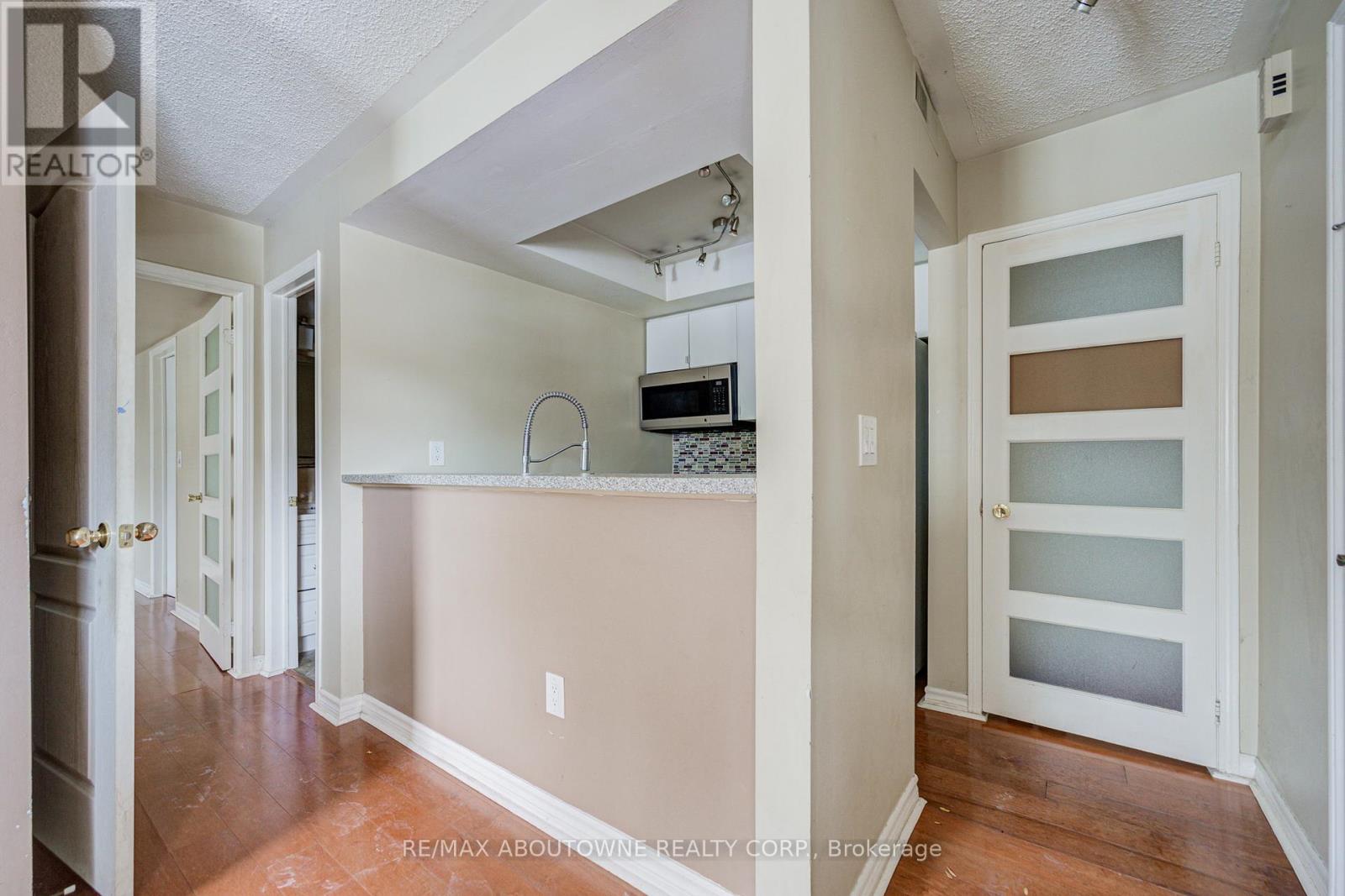 213 - 101 Bristol Road E, Mississauga, Ontario  L4Z 3P4 - Photo 16 - W12678928