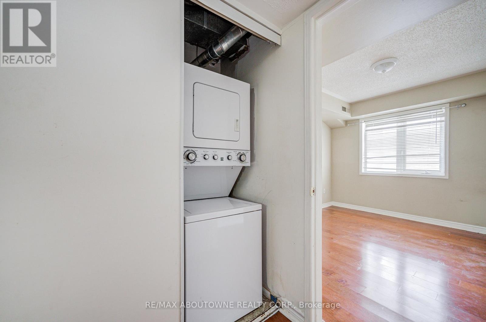 213 - 101 Bristol Road E, Mississauga, Ontario  L4Z 3P4 - Photo 31 - W12678928