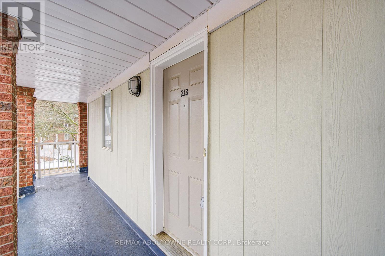 213 - 101 Bristol Road E, Mississauga, Ontario  L4Z 3P4 - Photo 6 - W12678928