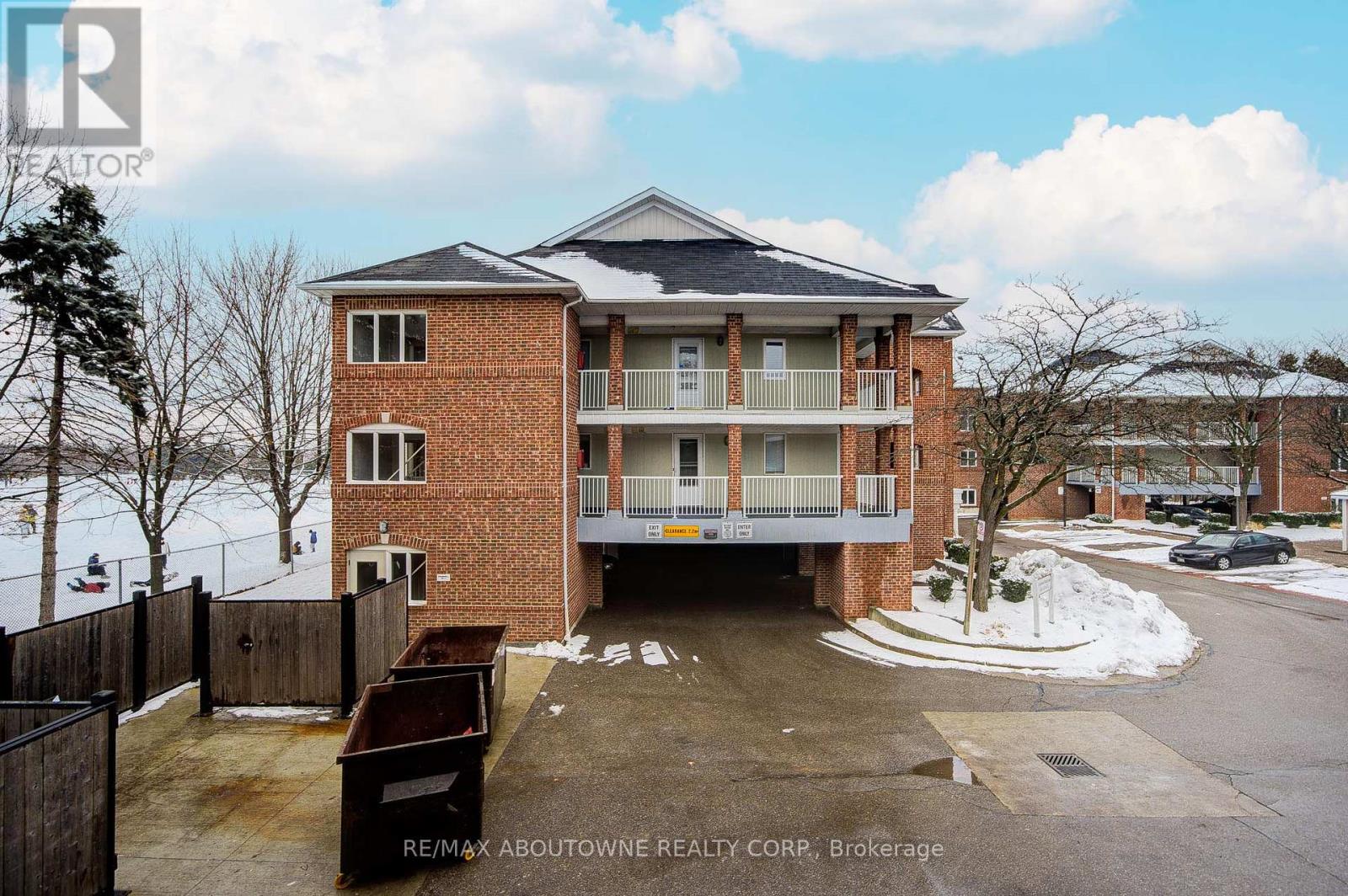 213 - 101 Bristol Road E, Mississauga, Ontario  L4Z 3P4 - Photo 8 - W12678928
