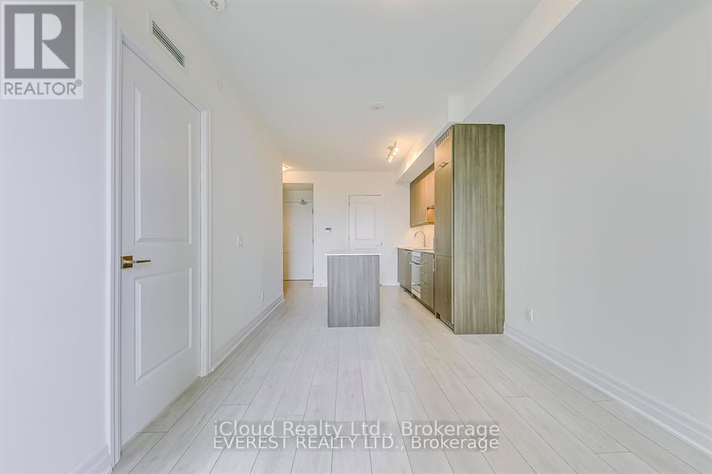 2305 - 30 Elm Drive W, Mississauga, Ontario  L5B 0N6 - Photo 10 - W12678932