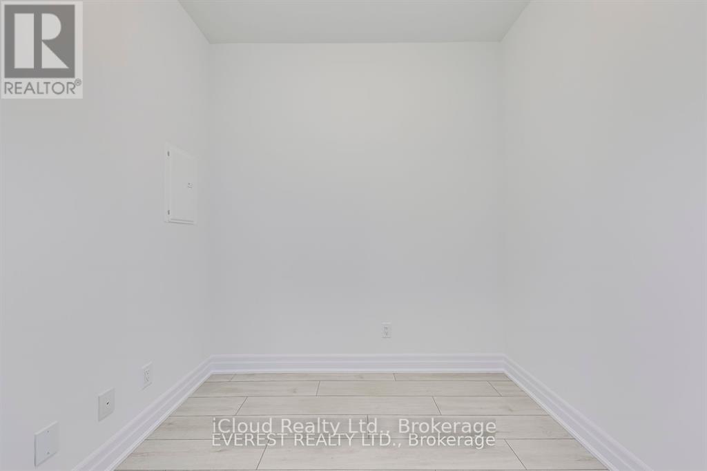 2305 - 30 Elm Drive W, Mississauga, Ontario  L5B 0N6 - Photo 18 - W12678932
