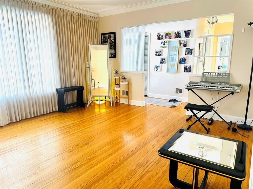 394 Semple Avenue, Winnipeg, Manitoba  R2V 1C3 - Photo 2 - 202600515