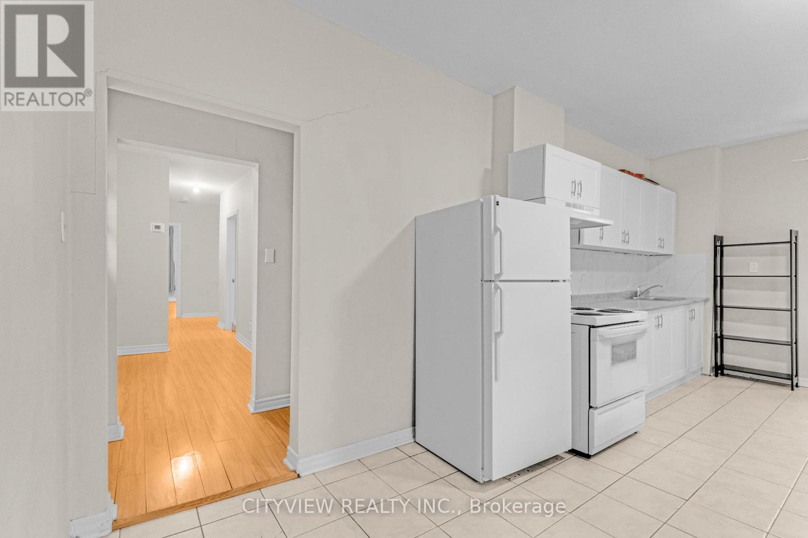 Upper - 345 Dundas Street E, Toronto, Ontario  M5A 2A2 - Photo 14 - C12645532