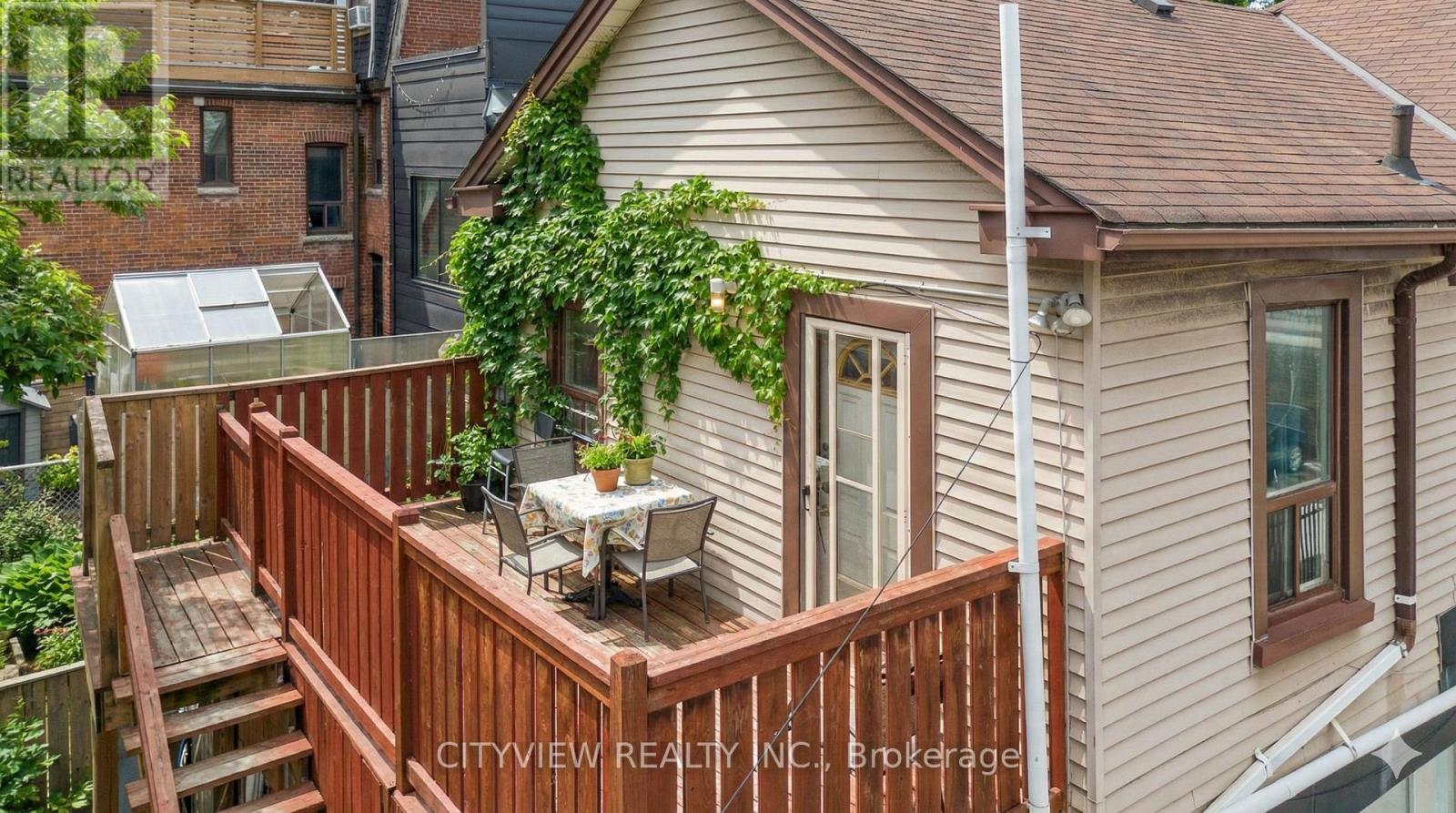 Upper - 345 Dundas Street E, Toronto, Ontario  M5A 2A2 - Photo 2 - C12645532