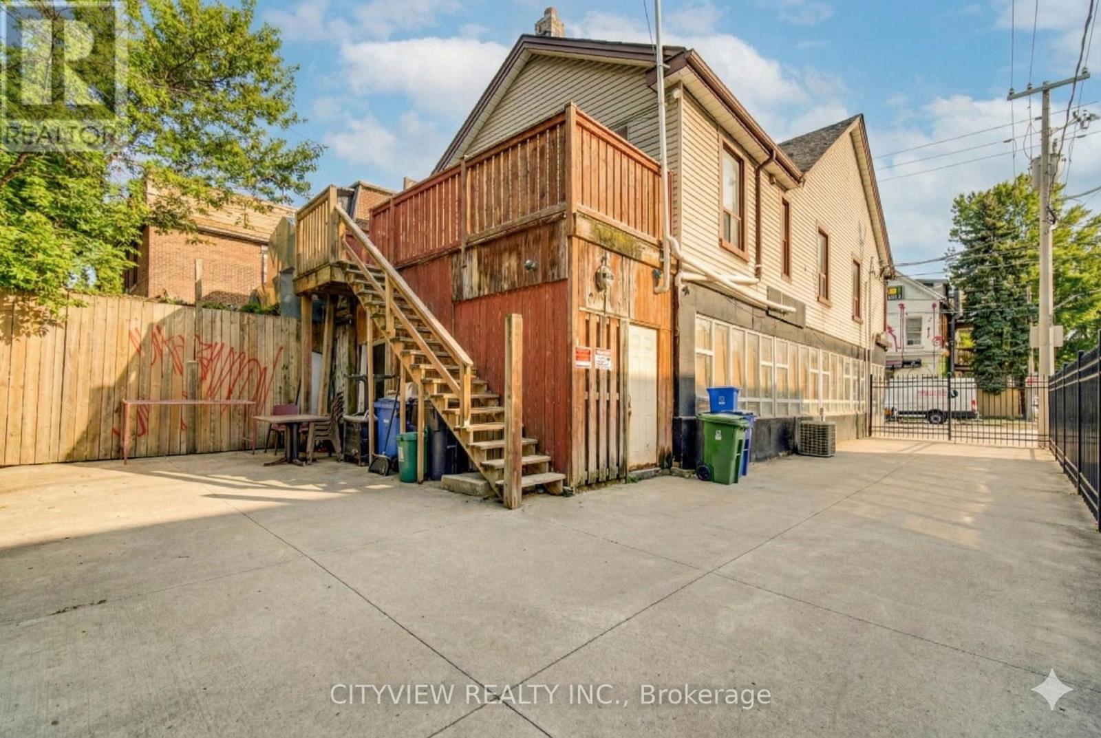 Upper - 345 Dundas Street E, Toronto, Ontario  M5A 2A2 - Photo 22 - C12645532