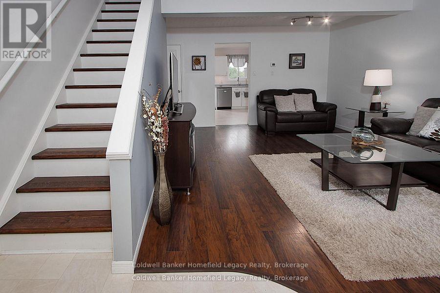 17 - 20 Southvale Road, St. Marys, Ontario  N4X 1E9 - Photo 7 - X12679006