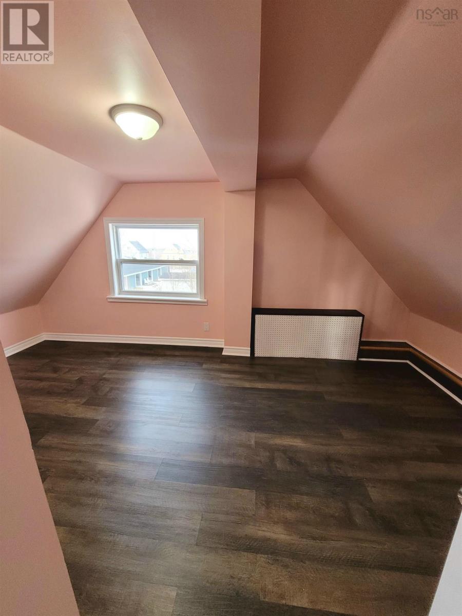 4 Queen Street, Sydney Mines, Nova Scotia  B1V 1K5 - Photo 22 - 202600453
