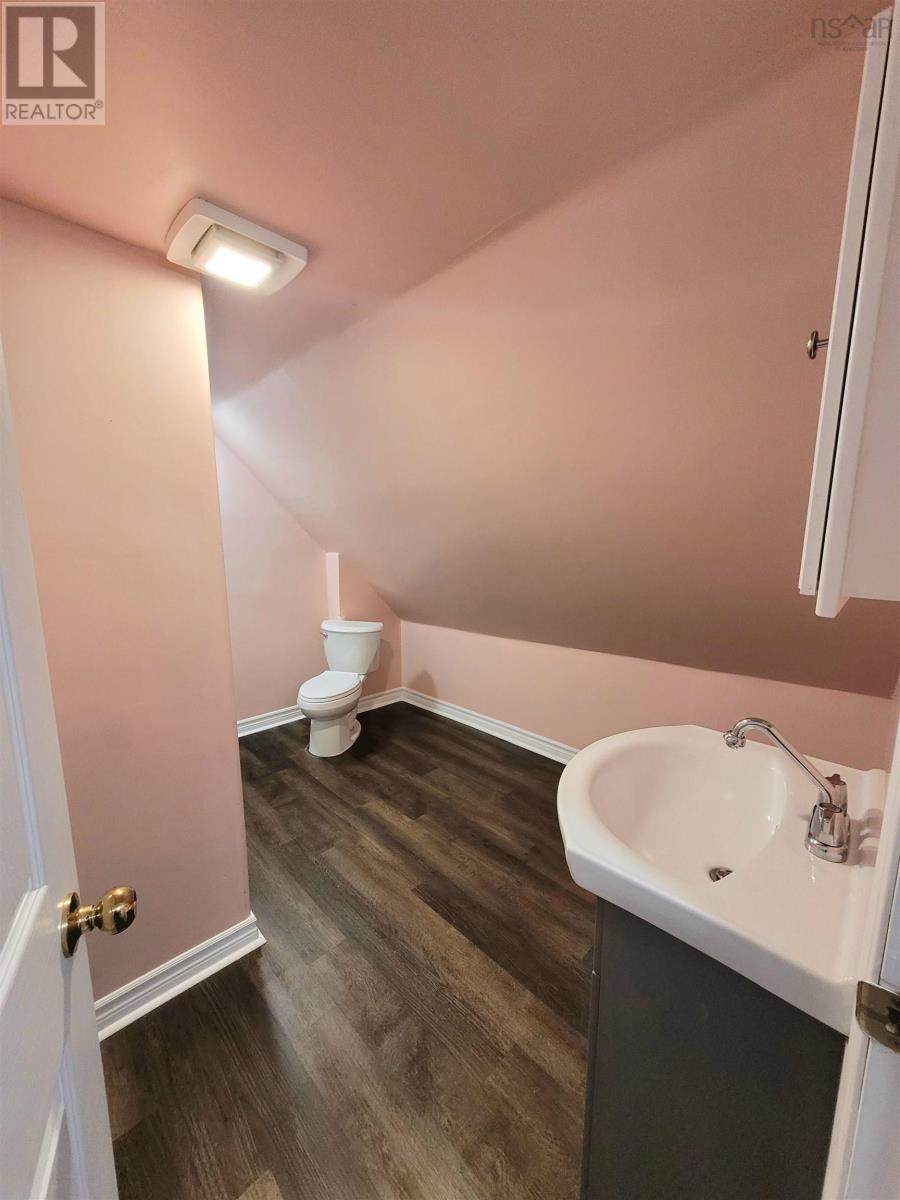 4 Queen Street, Sydney Mines, Nova Scotia  B1V 1K5 - Photo 27 - 202600453