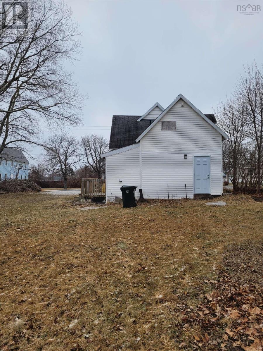4 Queen Street, Sydney Mines, Nova Scotia  B1V 1K5 - Photo 8 - 202600453