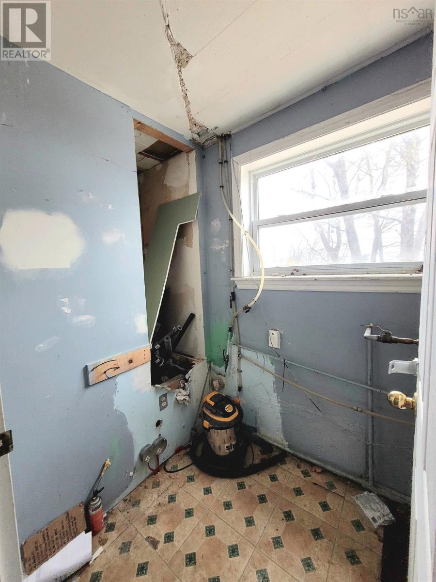 4 Queen Street, Sydney Mines, Nova Scotia  B1V 1K5 - Photo 40 - 202600453