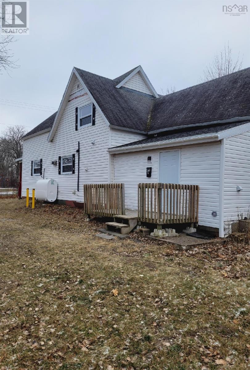 4 Queen Street, Sydney Mines, Nova Scotia  B1V 1K5 - Photo 6 - 202600453