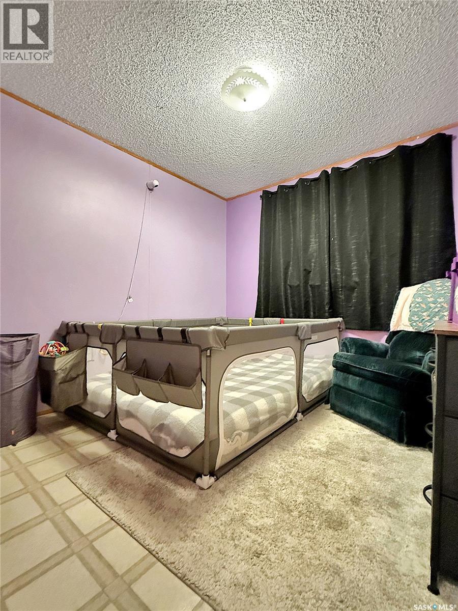 221 Turbantia Street, Esterhazy, Saskatchewan  S0A 0X0 - Photo 11 - SK008796