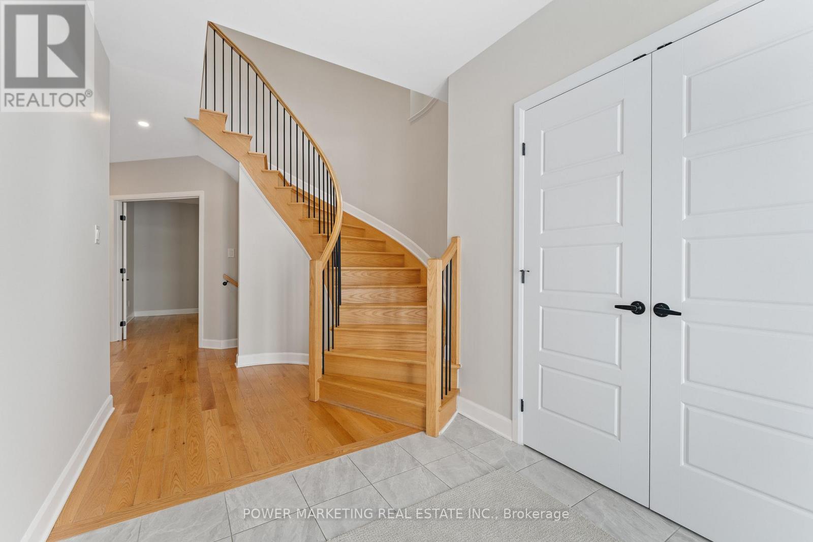 886 Sendero Way, Ottawa, Ontario  K2S 2W8 - Photo 15 - X12678996