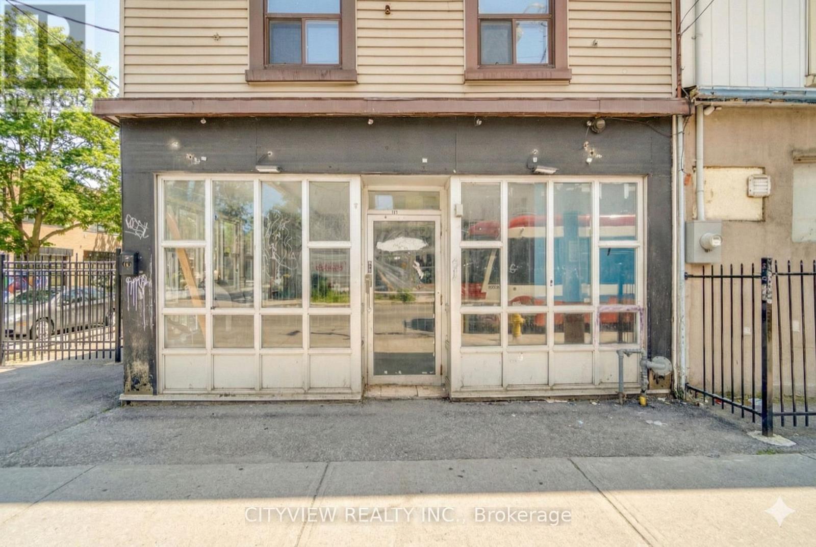 Main - 345 Dundas Street E, Toronto, Ontario  M5A 2A2 - Photo 1 - C12645536