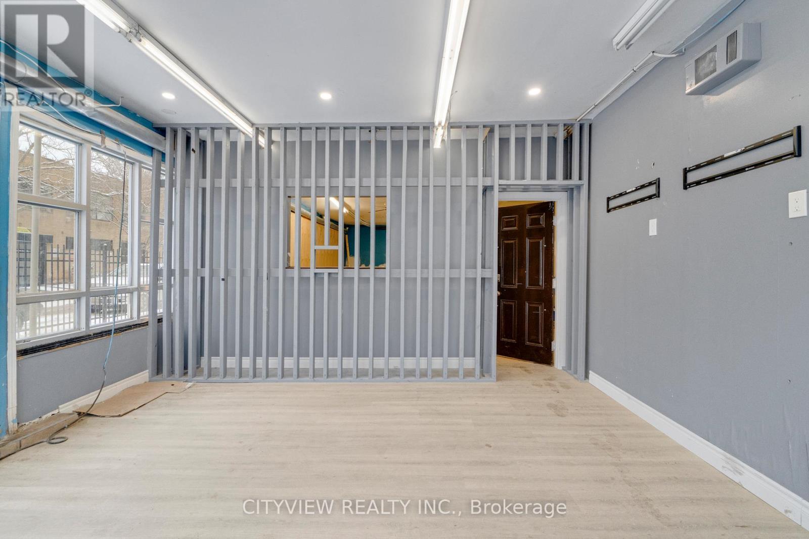 Main - 345 Dundas Street E, Toronto, Ontario  M5A 2A2 - Photo 6 - C12645536