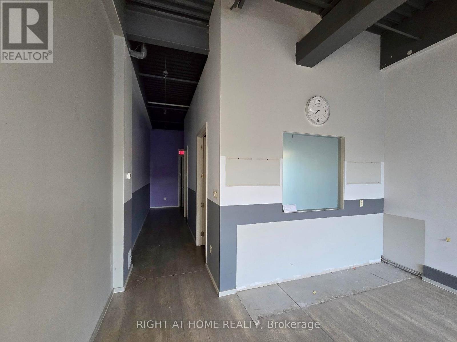 6 - 259 Queenston Road, Hamilton, Ontario  L8G 1E4 - Photo 5 - X12456526