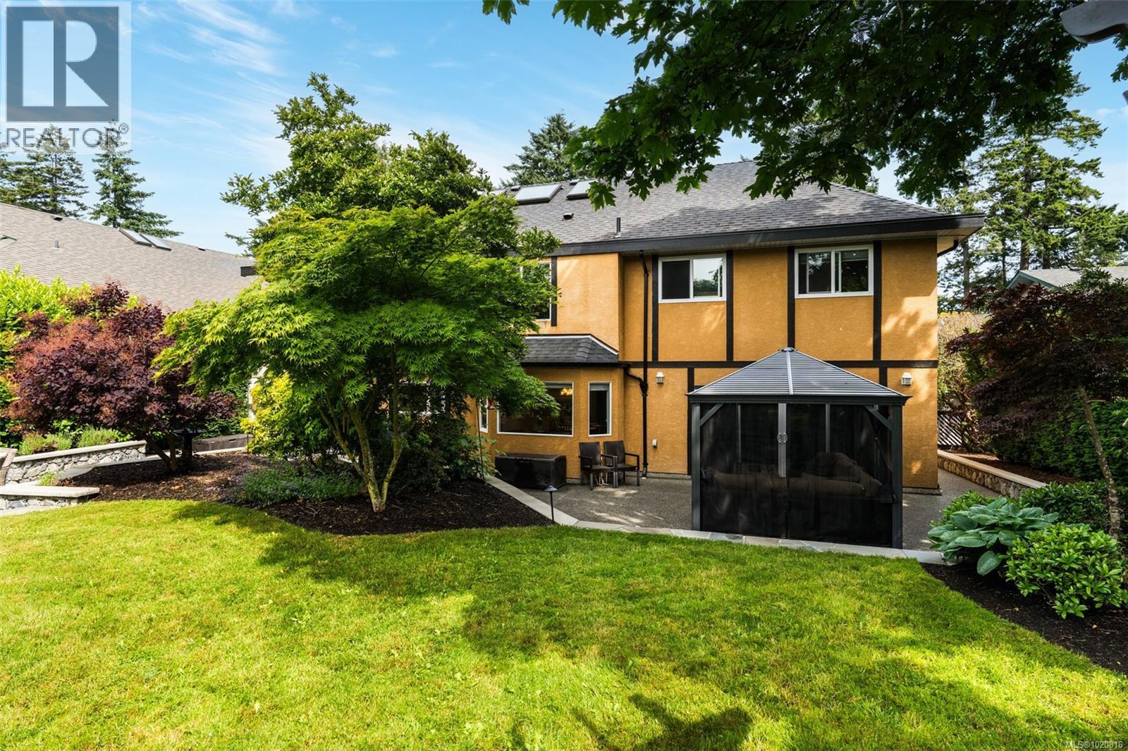 2013 Ferndale Rd, Saanich, British Columbia  V8N 2Y4 - Photo 50 - 1020816