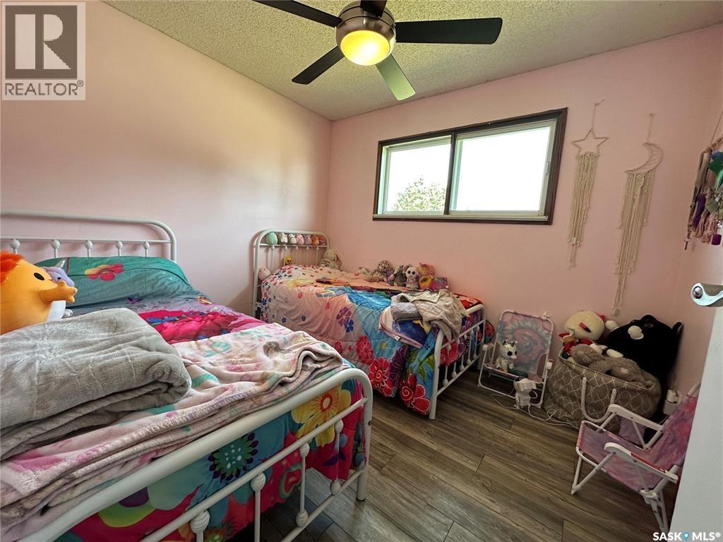 219 4th Avenue, Whitewood, Saskatchewan  S0G 5C0 - Photo 18 - SK015710