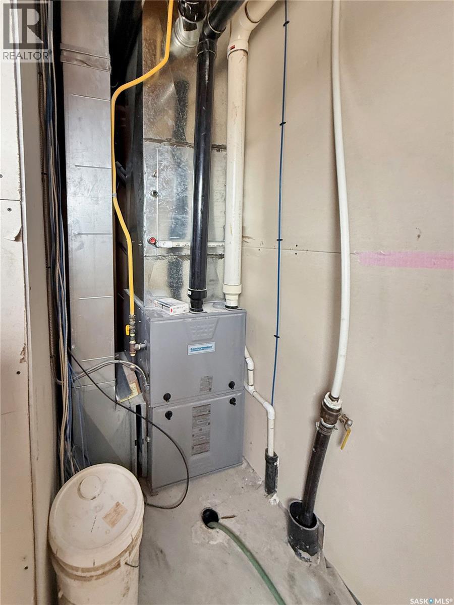 Moose Mountain Shop, Moose Mountain Rm No. 63, Saskatchewan  S0C 0C7 - Photo 42 - SK016402