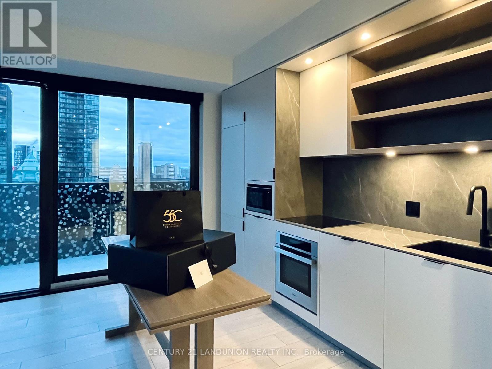 2512 - 55 Charles Street E, Toronto, Ontario  M4Y 0J1 - Photo 3 - C12678958