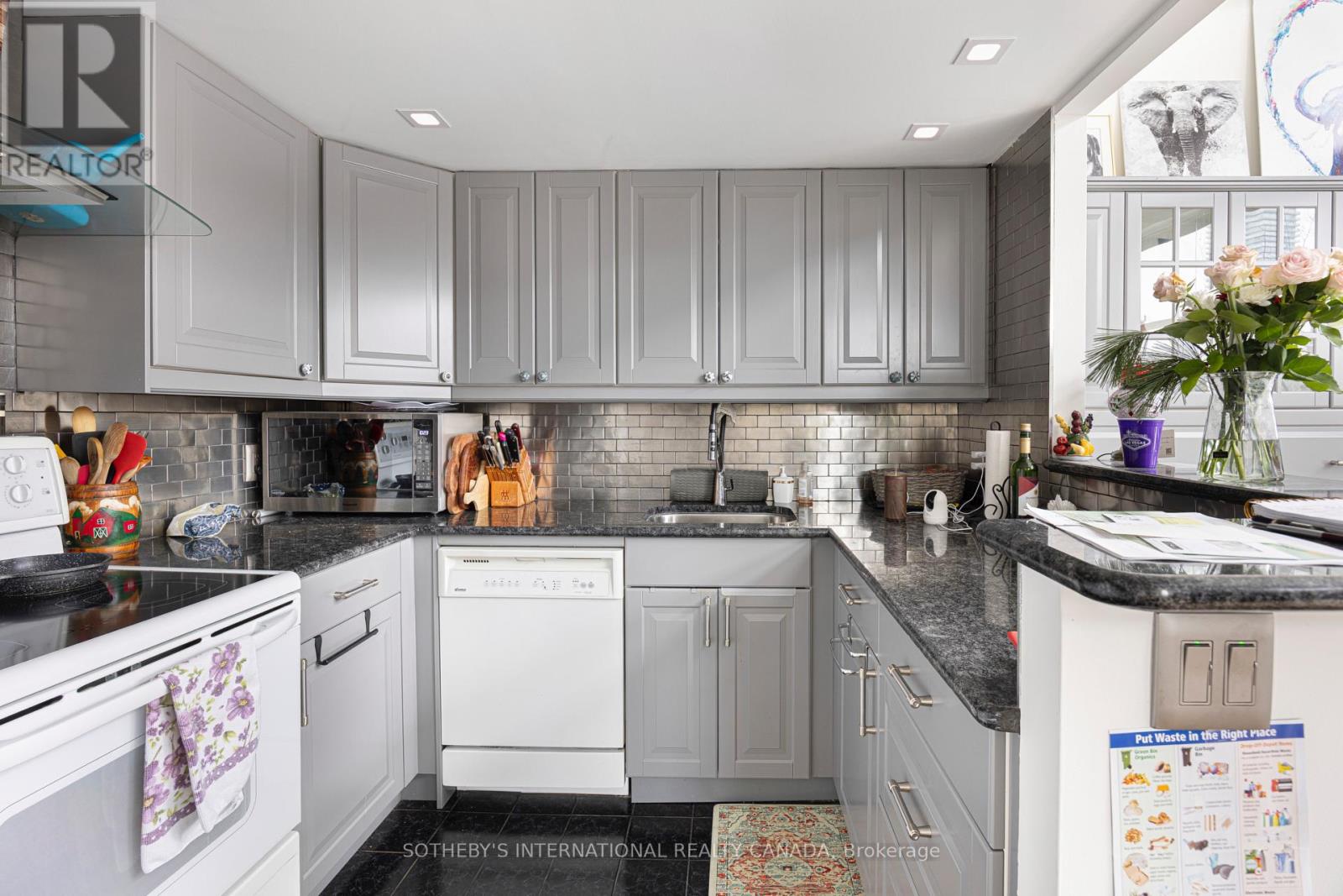 202 - 393 King Street E, Toronto, Ontario  M5A 1L3 - Photo 16 - C12678962