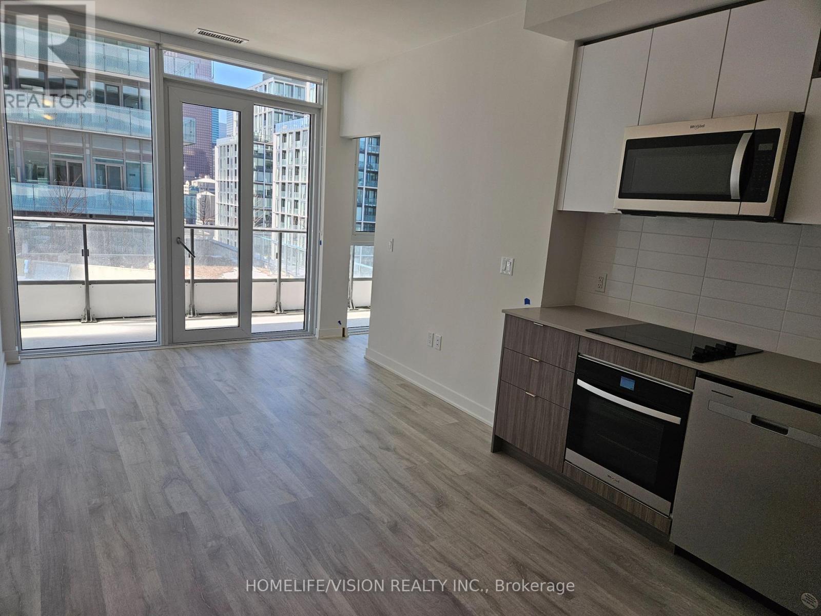 1930 - 70 PRINCESS STREET, Toronto, Ontario